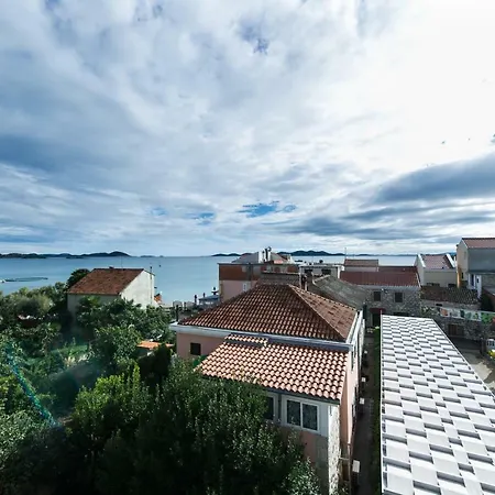 Апартаменты Penthouse Two Bedroom Пакоштане
